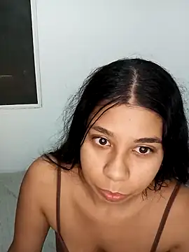 Snapshot of Angeeelina@xh chatting on 11/11/25, 12:27 Angeeelinaxh online show from 11/11/25, 12:27