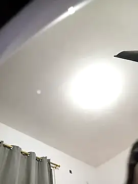 Snapshot of Angeeelina@xh chatting on 12/14/25, 05:46 Angeeelinaxh online show from 12/14/25, 05:46