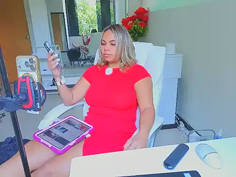 Snapshot of diosadeluniverso chatting on 04/12/26, 03:04 diosadeluniverso online show from 04/12/26, 03:04