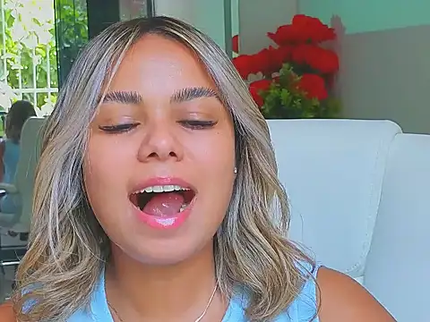 Snapshot of diosadeluniverso chatting on 04/11/26, 05:38 diosadeluniverso online show from 04/11/26, 05:38