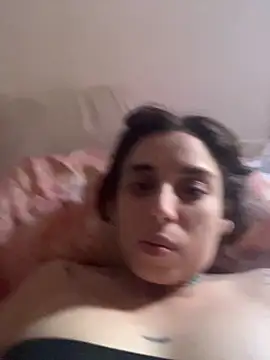 Snapshot of gigi333regi chatting on 11/21/25, 04:50 gigi333regi online show from 11/21/25, 04:50