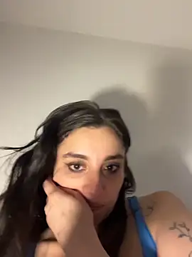 Snapshot of gigi333regi chatting on 11/28/25, 08:42 gigi333regi online show from 11/28/25, 08:42