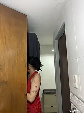 Snapshot of gigi333regi chatting on 12/04/25, 01:48 gigi333regi online show from 12/04/25, 01:48