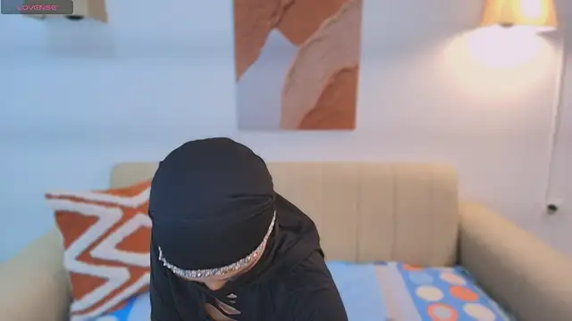 Lailaa lush online show from 11/21/25, 07:18