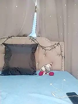 Snapshot of eva_delight_ chatting on 11/18/25, 11:02 eva delight online show from 11/18/25, 11:02