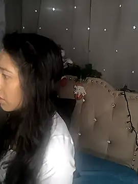 Snapshot of eva_delight_ chatting on 11/29/25, 11:21 eva delight online show from 11/29/25, 11:21