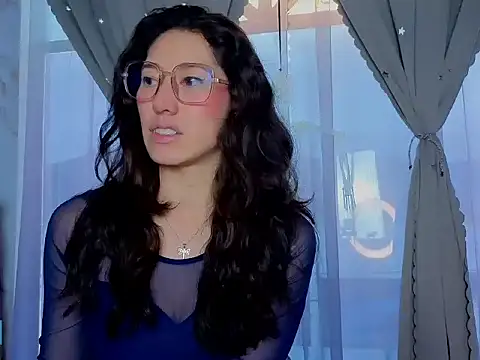 Snapshot of eva_delight_ chatting on 10/28/25, 12:37 eva delight online show from 10/28/25, 12:37