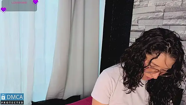 eva delight  online show from 05/30/26, 12:11