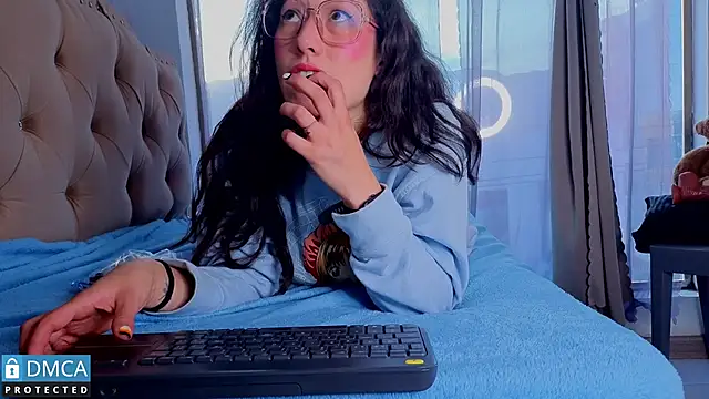 Snapshot of eva_delight_ chatting on 11/11/25, 11:16 eva delight online show from 11/11/25, 11:16