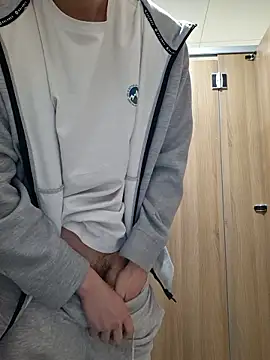 yuta 00 online show from 04/05/26, 04:35