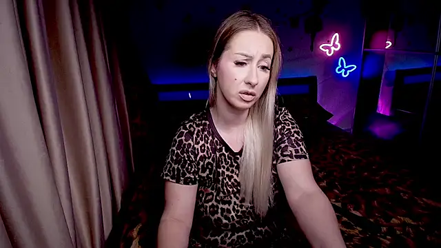 Blonde Miss online show from 04/15/26, 10:54