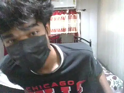 Snapshot of kriZ08 chatting on 05/05/26, 07:33 kriZ08 online show from 05/05/26, 07:33