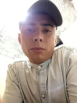 Snapshot of robinhd1234 chatting on 01/17/26, 12:58 robinhd1234 online show from 01/17/26, 12:58