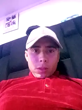 Snapshot of robinhd1234 chatting on 02/18/26, 01:36 robinhd1234 online show from 02/18/26, 01:36