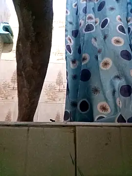 Snapshot of robinhd1234 chatting on 12/17/25, 01:05 robinhd1234 online show from 12/17/25, 01:05