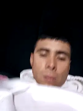 Snapshot of robinhd1234 chatting on 04/14/26, 11:43 robinhd1234 online show from 04/14/26, 11:43