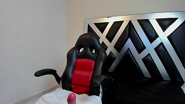 CloePerson online show from 11/28/25, 11:54