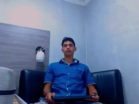 wiltom  online show from 11/18/25, 03:43