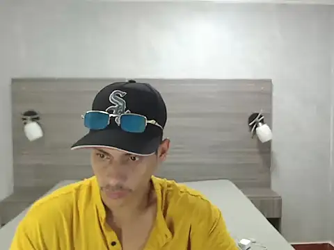 wiltom  online show from 11/29/25, 04:12