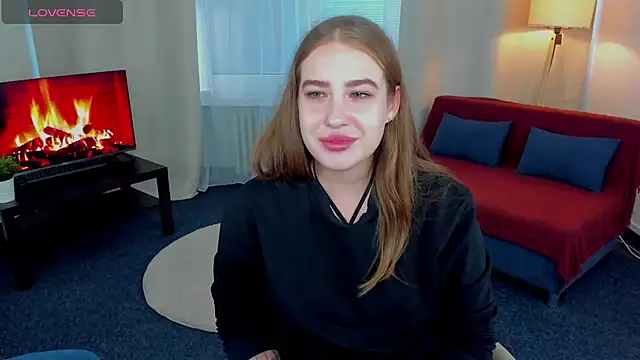 ElaraBloom online show from 10/30/25, 02:04