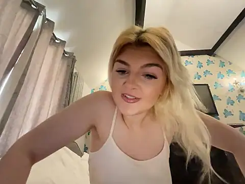 rosie-hipstergal online show from 03/20/26, 12:39