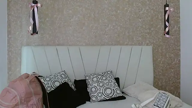 AliceSmity  online show from 02/09/26, 12:03