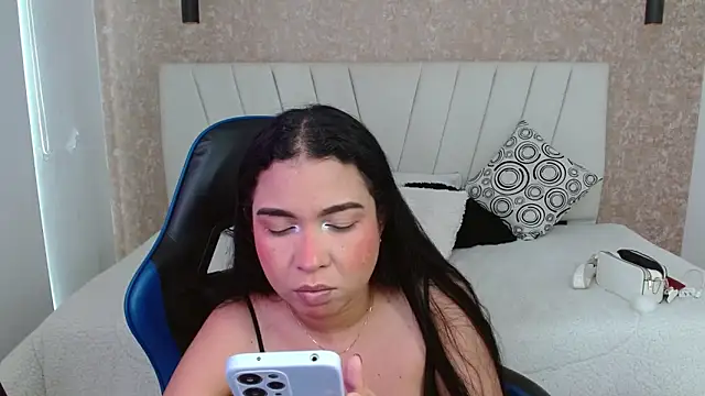 AliceSmity  online show from 02/15/26, 06:07