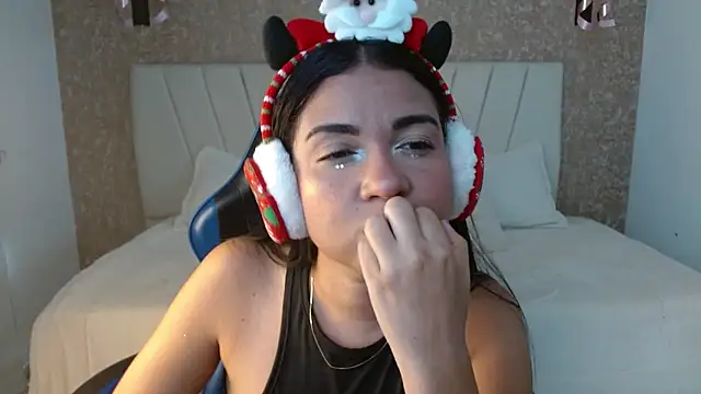 AliceSmity  online show from 12/05/25, 06:06