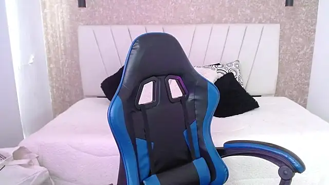 AliceSmity  online show from 04/01/26, 12:17