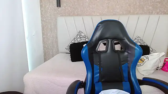 AliceSmity  online show from 04/09/26, 11:49