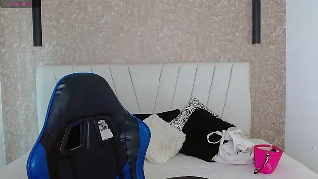 AliceSmity  online show from 04/07/26, 11:56