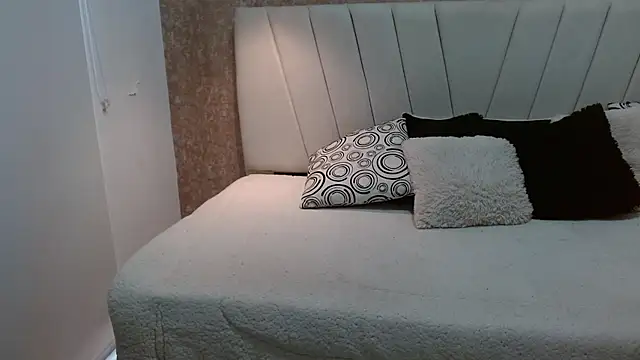 AliceSmity  online show from 04/18/26, 11:56