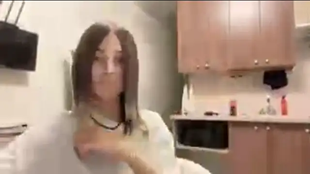 AidaGloshen online show from 10/27/25, 05:14