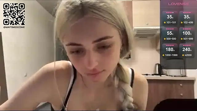 Snapshot of AidaGloshen chatting on 06/16/26, 02:39 AidaGloshen online show from 06/16/26, 02:39