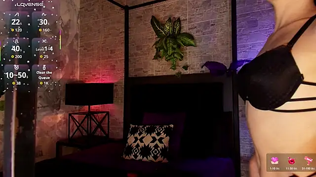 Natasha Dior online show from 11/24/25, 12:49