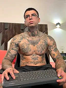 MATEO DILUCA online show from 11/18/25, 10:18