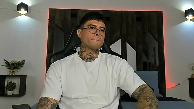 MATEO DILUCA online show from 01/13/26, 09:08