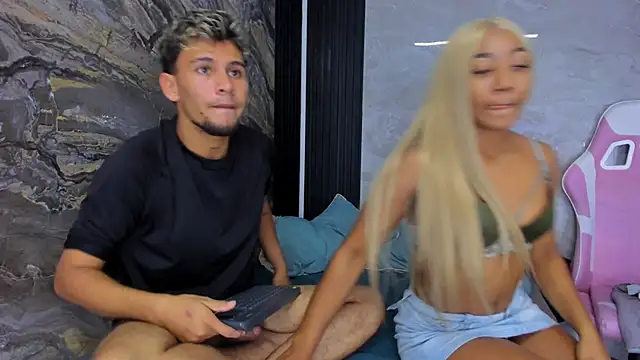 Snapshot of Skyyandsmith chatting on 10/28/25, 11:25 Skyyandsmith online show from 10/28/25, 11:25