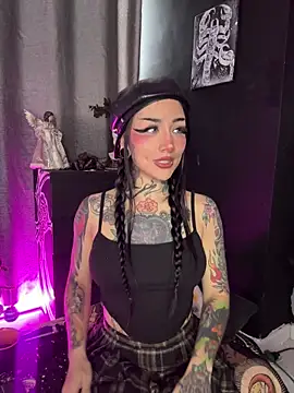 NinaHex online show from 12/20/25, 02:31