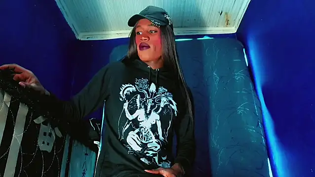 Kloe cardashan online show from 11/11/25, 05:02