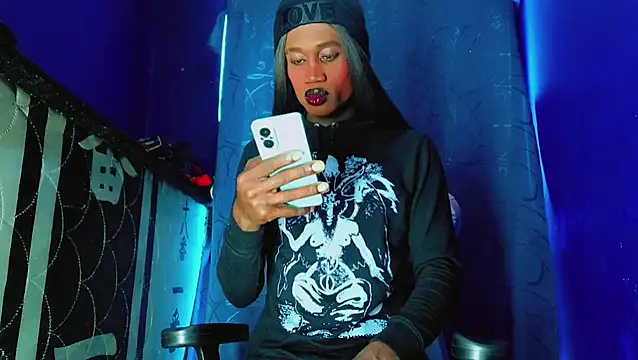 Kloe cardashan online show from 11/07/25, 05:01