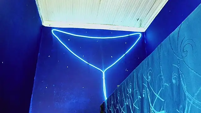 Kloe cardashan online show from 10/30/25, 07:28