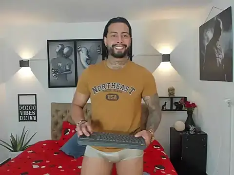 Snapshot of christopher_palmerjs chatting on 11/04/25, 12:03 christopher palmerjs online show from 11/04/25, 12:03