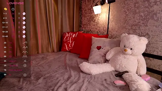 VivieSunn online show from 03/27/26, 03:02