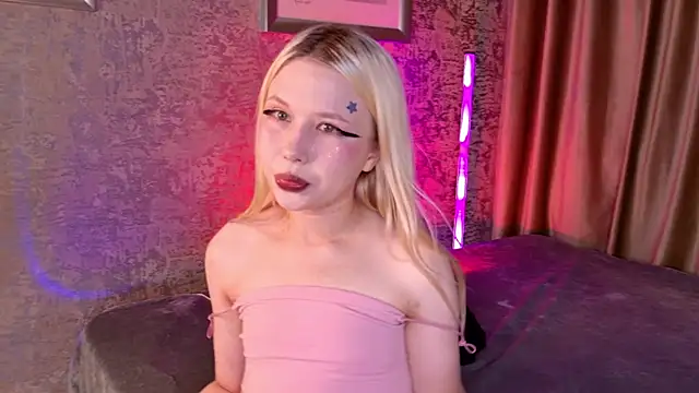 VivieSunn online show from 05/25/26, 02:49