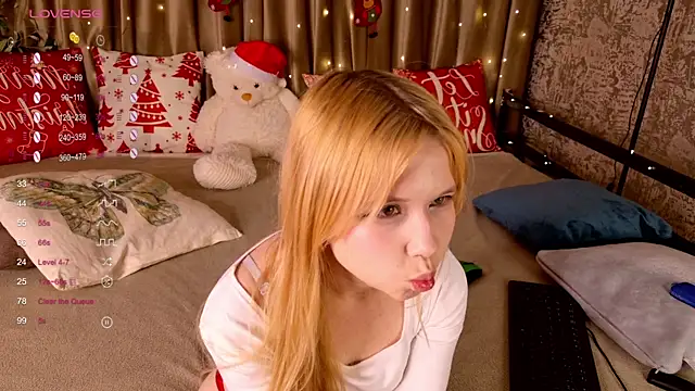 VivieSunn online show from 12/21/25, 03:57