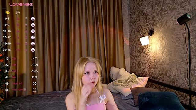 VivieSunn online show from 11/09/25, 09:35