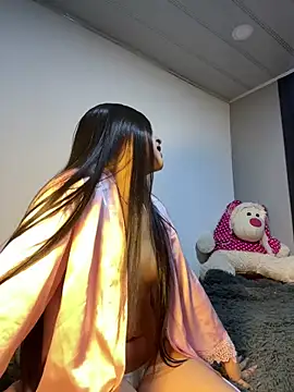 nicky and isabella online show from 12/14/25, 01:56