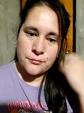 Clara Arg online show from 12/15/25, 01:55