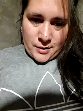 Clara Arg online show from 12/16/25, 02:27